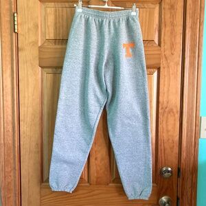 Boy’s size 18-20 Soffe University of Tennessee gray sweatpants with UT emblem